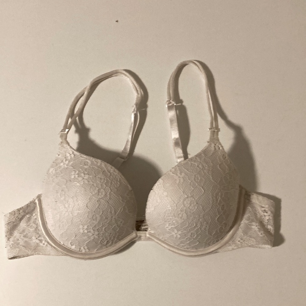 White lace 36A bra